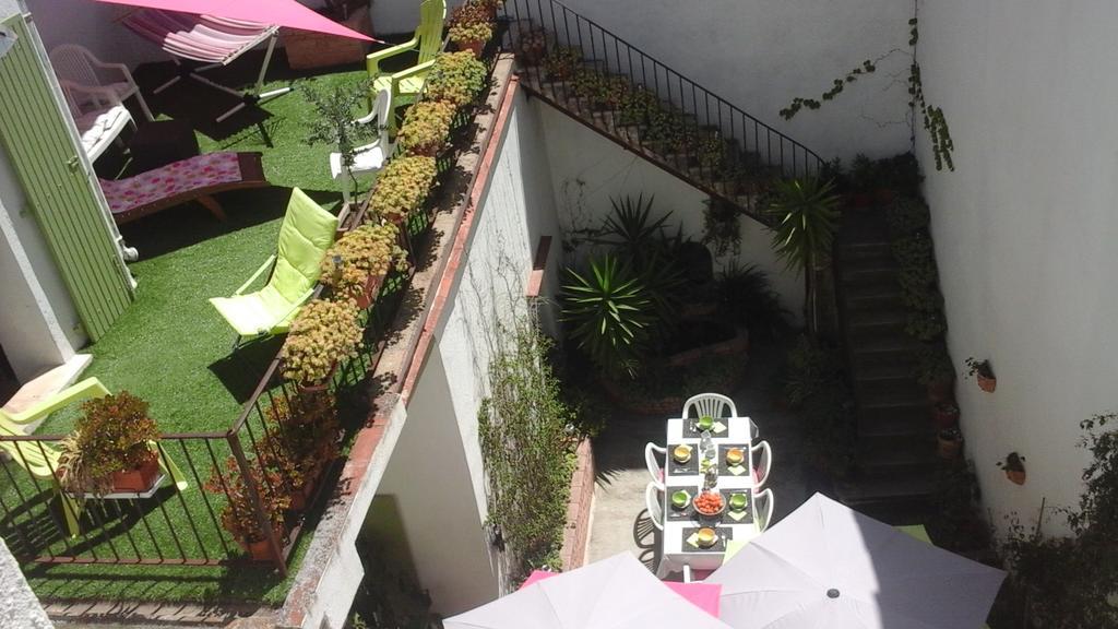 Le Presbytere Bed & Breakfast Rivesaltes Exterior photo