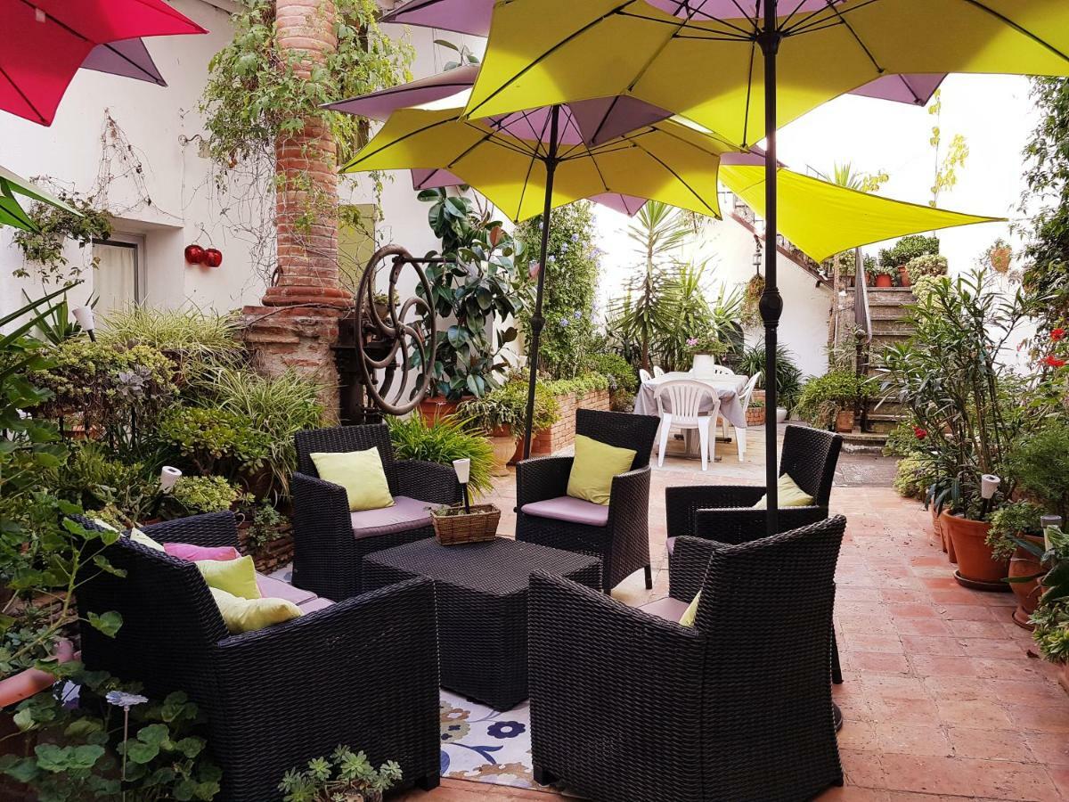 Le Presbytere Bed & Breakfast Rivesaltes Exterior photo